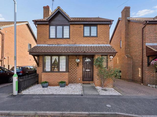 House for sale in Harlington, Bedfordshire
