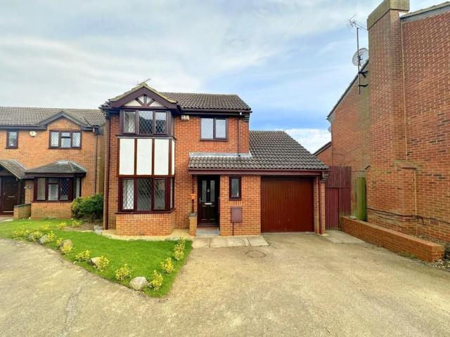 House for sale in Bramingham Park, Luton