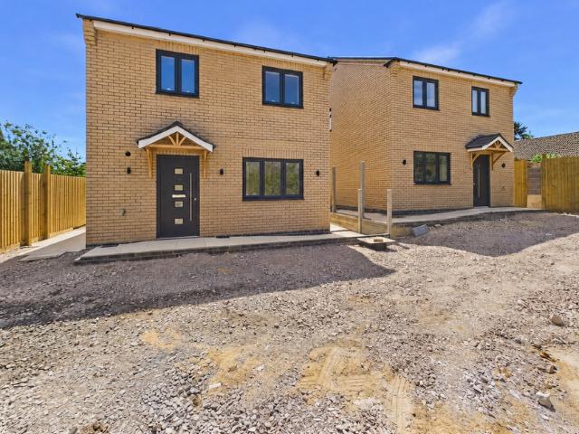 House for sale in Oundle