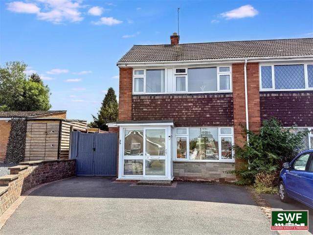 House for sale in Goldthorn Hill, West Midlands