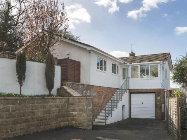House for sale in Axmouth, Budlake