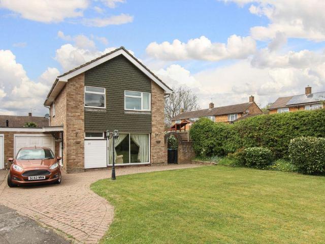 House for sale in Pouchen End, Hertfordshire