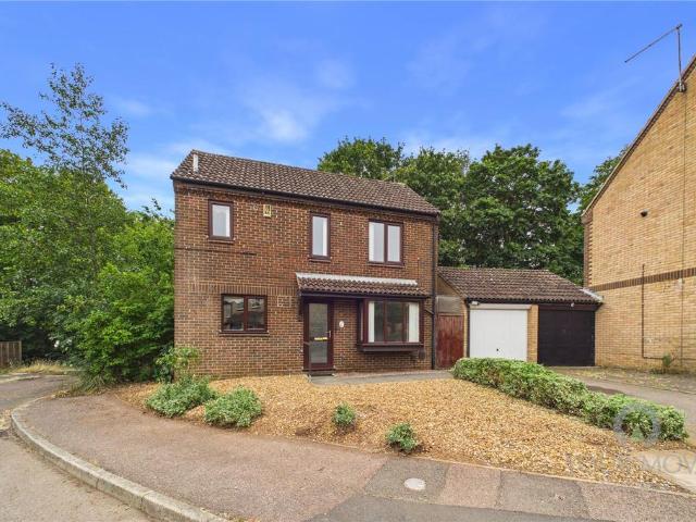 House for sale in Great Billing, Little Billing