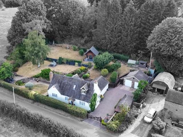 House for sale in Fairoak, Baswich