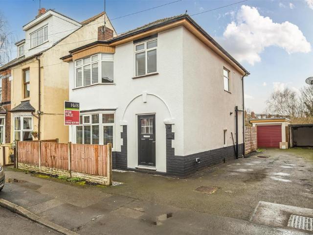 House for sale in Foxholes, Rushock