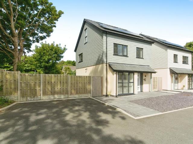 House for sale in Penysarn, Wales