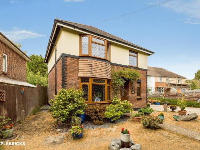 House for sale in Oakhill, Horsham