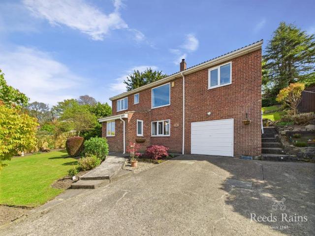 House for sale in Ruswarp, North Yorkshire