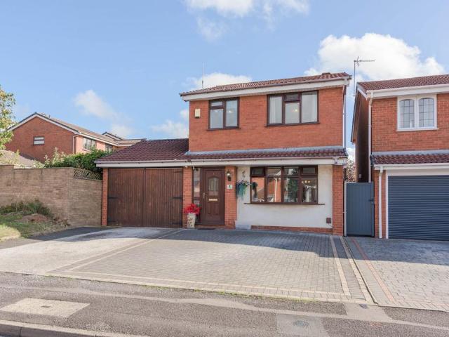 House for sale in Heath Hayes and Wimblebury, Chadsmoor