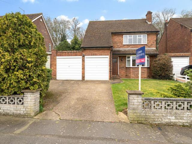 House for sale in Denham, Denham Green