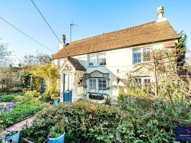 House for sale in Newton Longville, Buckinghamshire