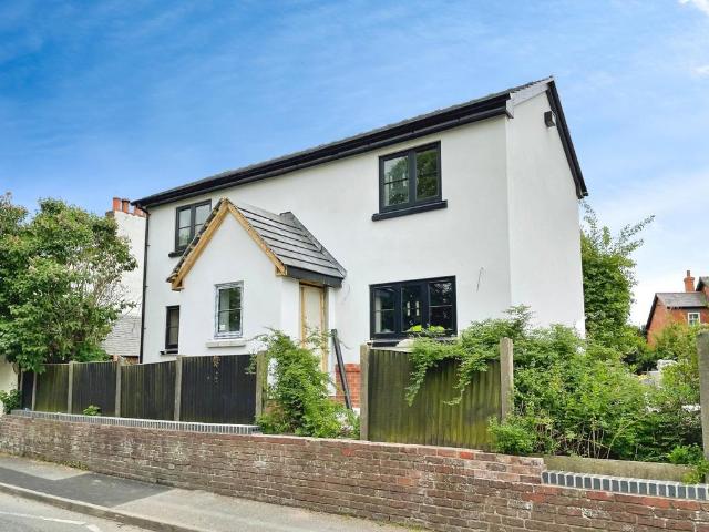 House for sale in Marford, Borras Head