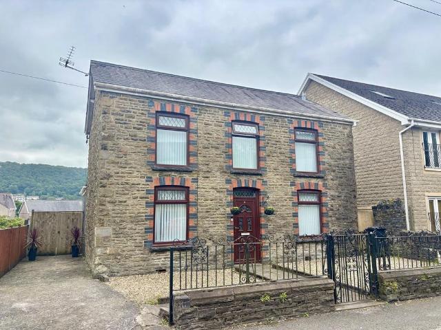 House for sale in Pontardawe, Pontardawe, Clydach