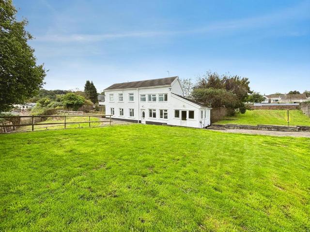 House for sale in Newcastle Higher, Aberkenfig