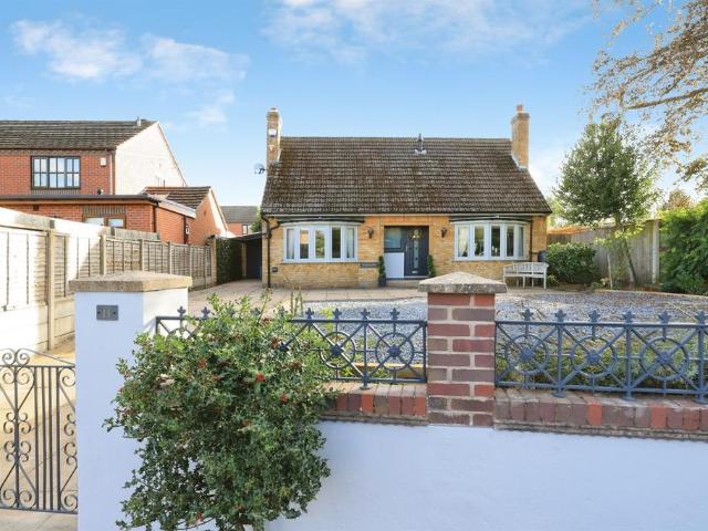 House for sale in Mitton, Wyre Forest
