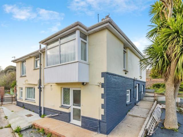 House for sale in Foxhole, Livermead