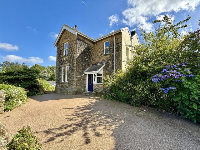 House for sale in Thornton, West Yorkshire