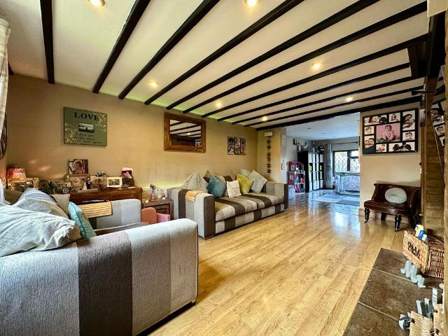 House for sale in Noak Hill, Noak Bridge