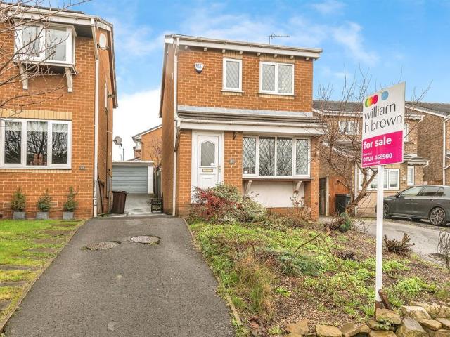 House for sale in Chickenley, Dewsbury