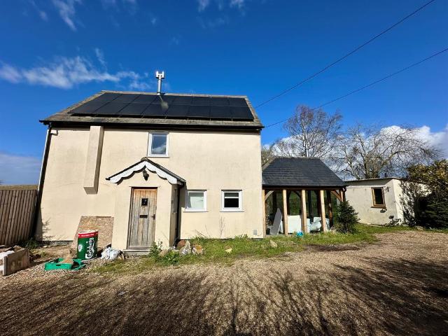 House for sale in Chelmondiston, Suffolk