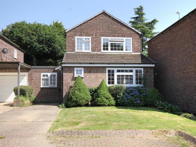 House for sale in Pachesham Park, Surrey