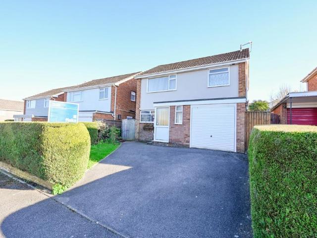 House for sale in Oakley, Merley