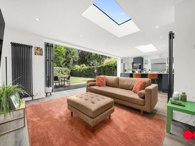 House for sale in Gidea Park, Greater London