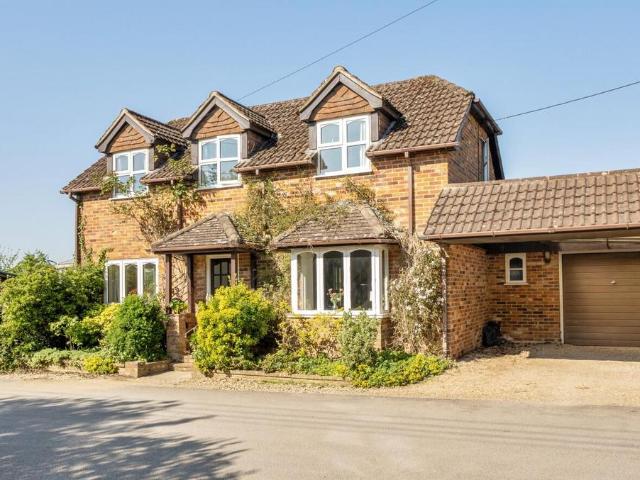 House for sale in Otterbourne, Hampshire
