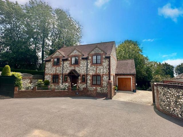House for sale in Tylers Green, Buckinghamshire