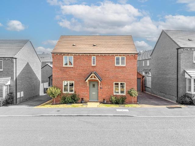 House for sale in Stanford On Avon, Leicestershire