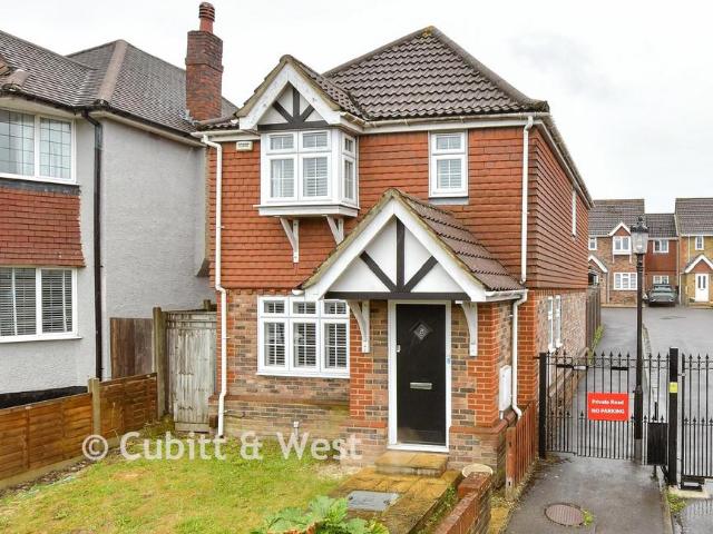 House for sale in Hook, Greater London