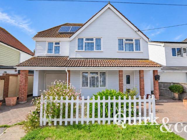House for sale in Newlands, Castle Point