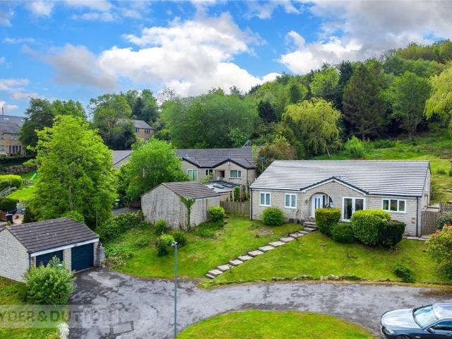 House for sale in Holme Valley, Thongsbridge