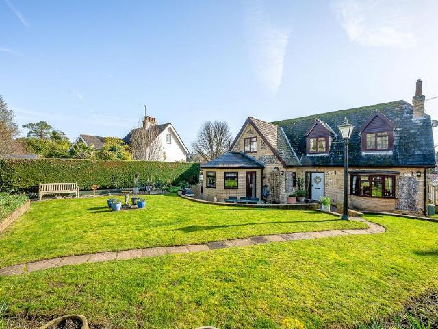 House for sale in Green Street Green, Greater London