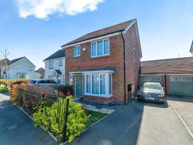 House for sale in Catherine Cross, Darlaston