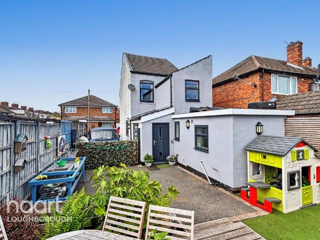 House for sale in Hugglescote, Leicestershire