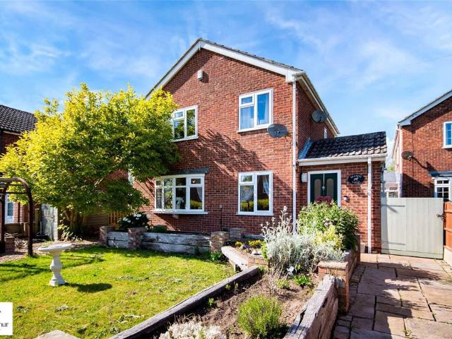 House for sale in Costhorpe, East Midlands