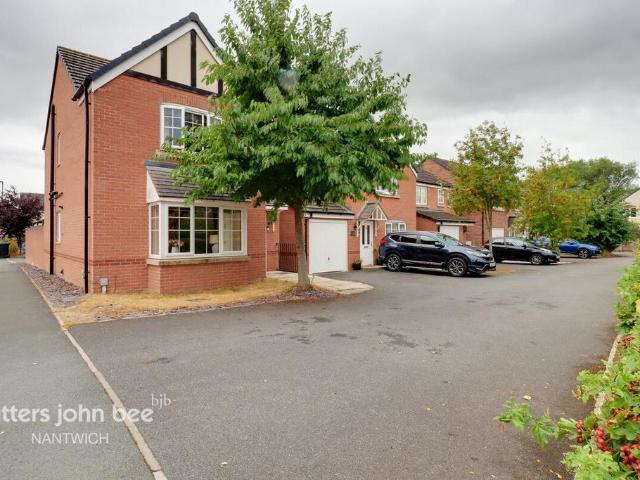 House for sale in Wybunbury, Shavington