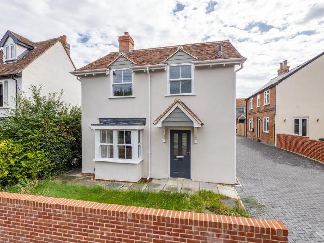 House for sale in Chelmondiston, Suffolk