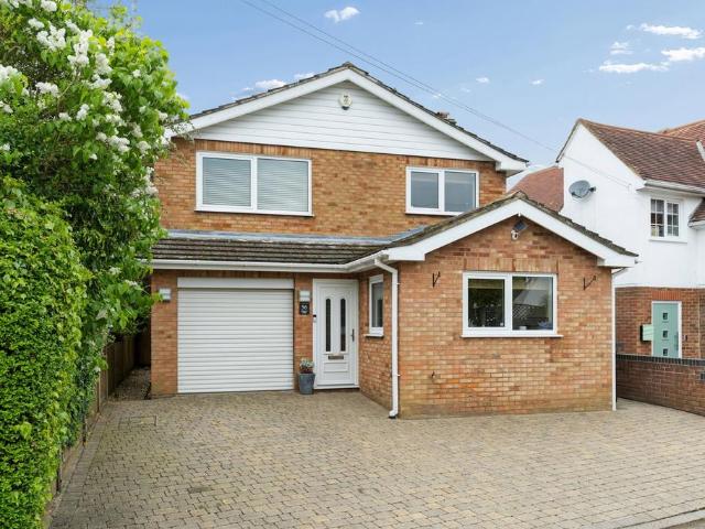 House for sale in Stipers Hill, Dunstable