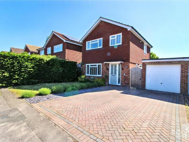House for sale in Wash Common, Enborne