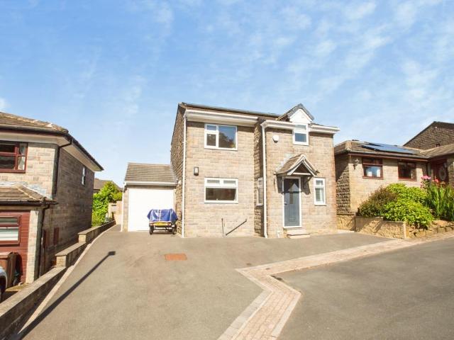 House for sale in Westwood Park, Queensbury