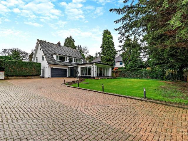 House for sale in Carpenders Park, Greater London