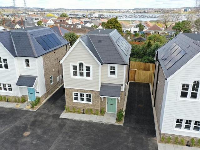 House for sale in Hamworthy, Poole