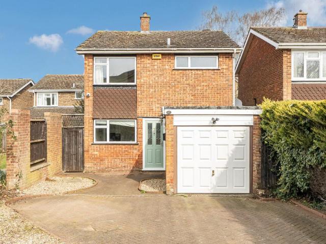 House for sale in Burcott, Buckinghamshire
