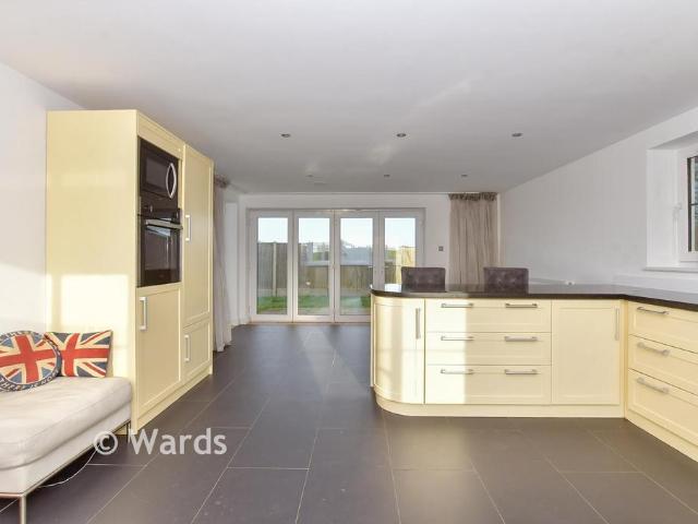House for sale in Acol