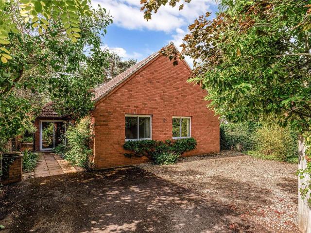 House for sale in Ewens Farm, Golden Valley