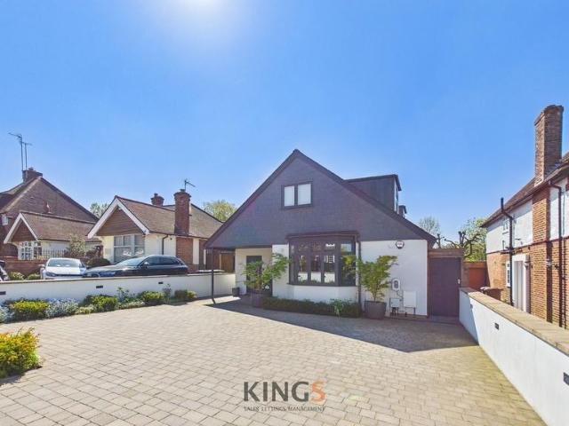 House for sale in Potters Bar, Hertfordshire