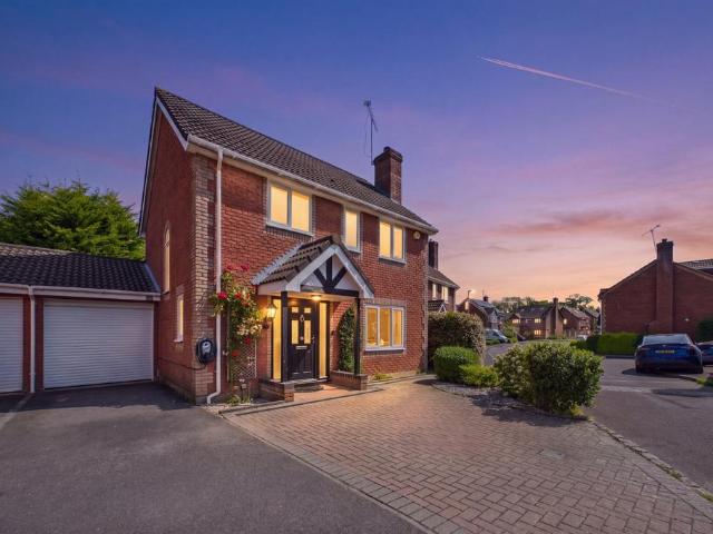 House for sale in Sindlesham, Winnersh