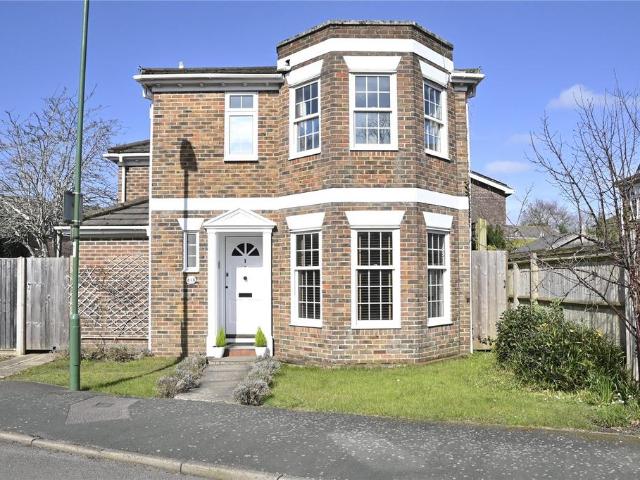 House for sale in Littlecote, West Sussex